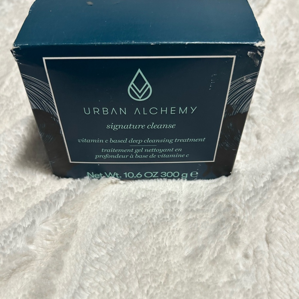 Urban Alchemy Signature detox hair treatment